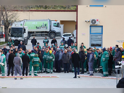 The strike at Split's Waste Management is over.